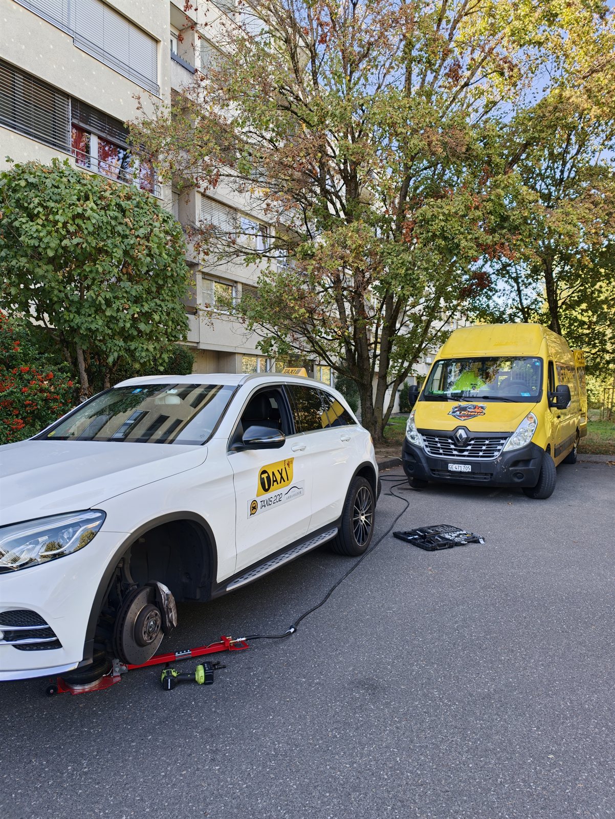 Remplacement de plaquettes et disques de frein Mercedes sur place à Genève et Vaud